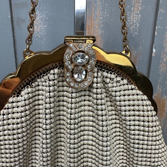 Whiting & Davis Vintage Alumesh Scallop Edge Rhinestone Clasp Mini Bag Cream - Picture 3 of 16